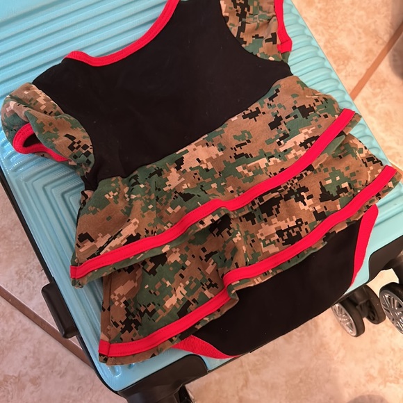 Marines tiny trooper, 3 to 6 month onesie - Picture 2 of 5